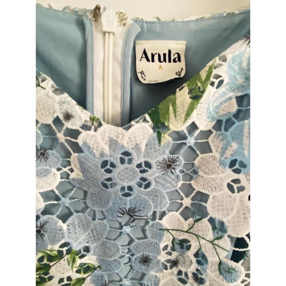 ARULA Floral Lace Midi Dress - Picture 5 of 6